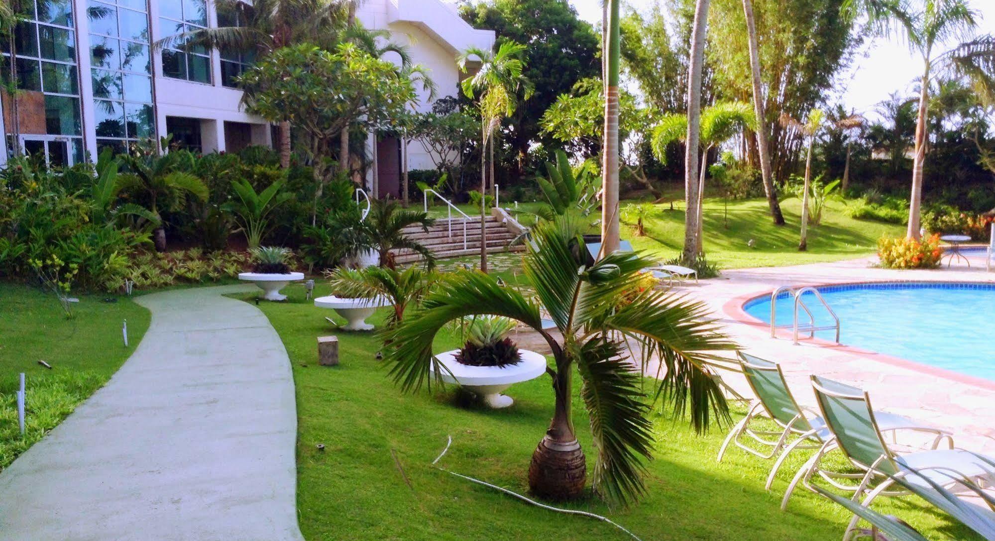 Verona Resort & Spa Tumon Exterior foto
